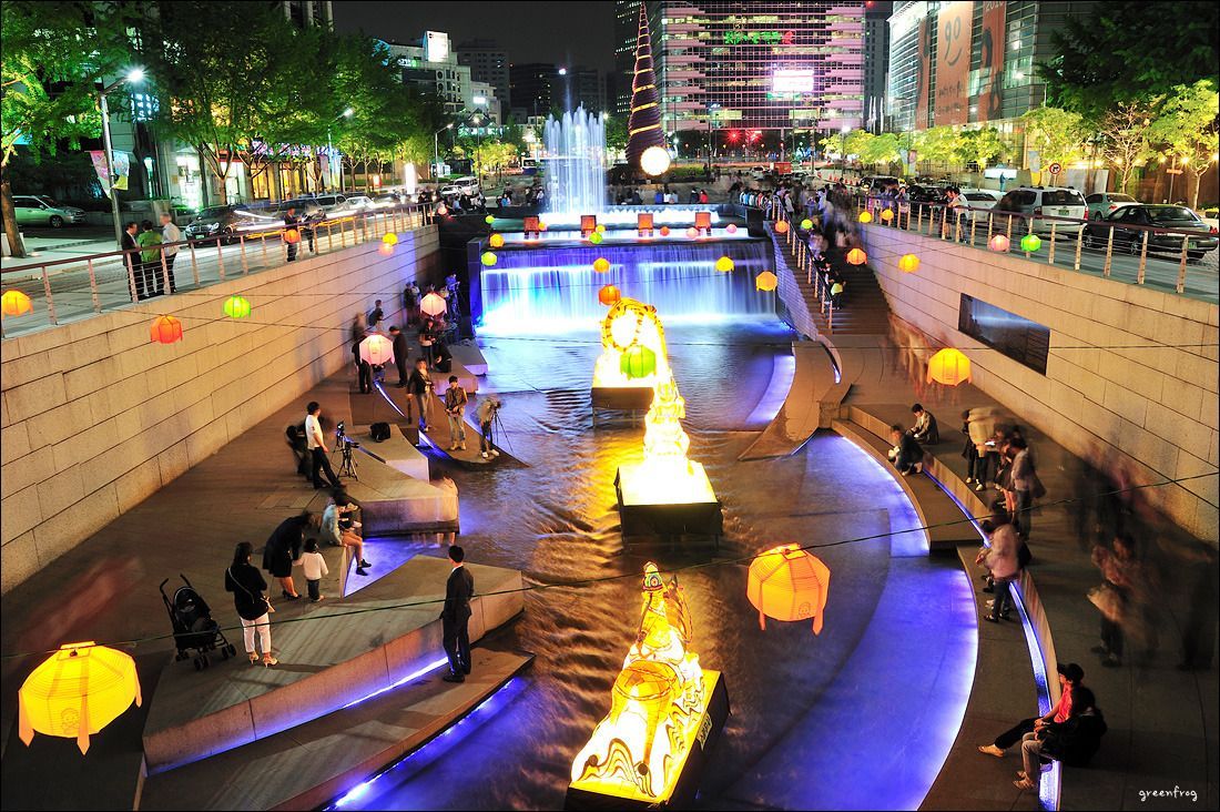 Dongdaemun Market Sebagai Jantung Kehidupan Malam Hari di Seoul