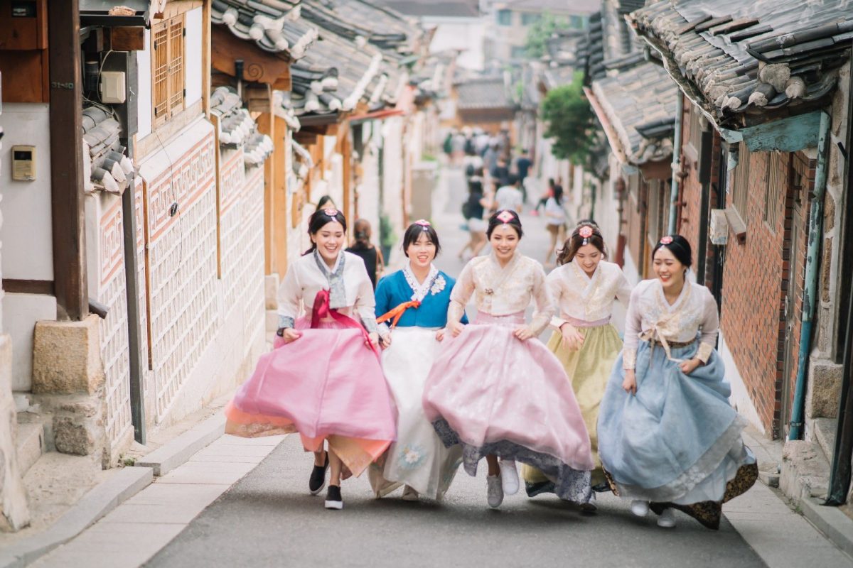 Sewa Hanbok di Bukchon Hanok Village