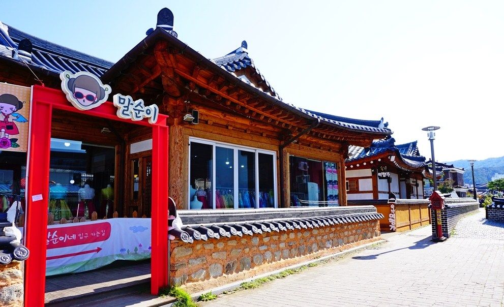 Beberapa Alasan Mengapa Harus Berkunjung ke Jeunju Hanok Village
