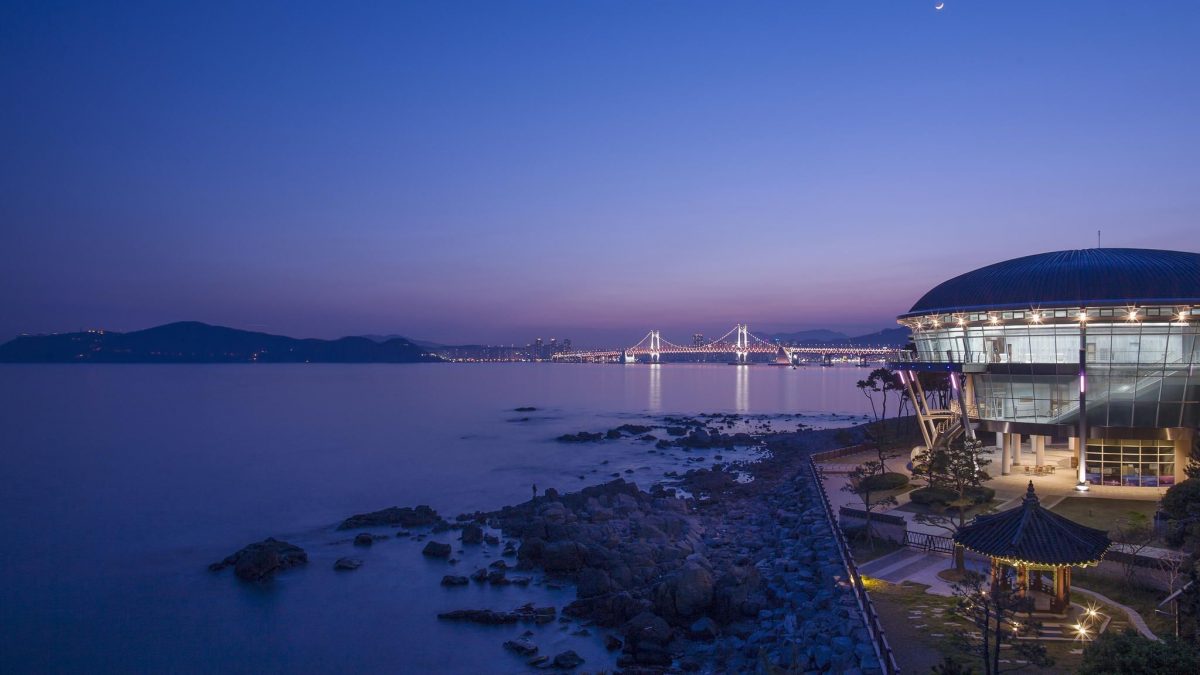 Nurimaru APEC House