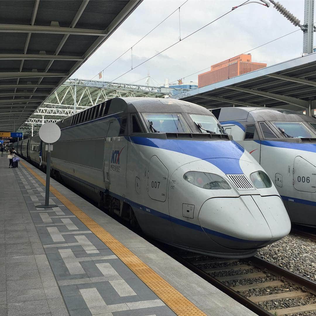 KTX (Korea Train Express)