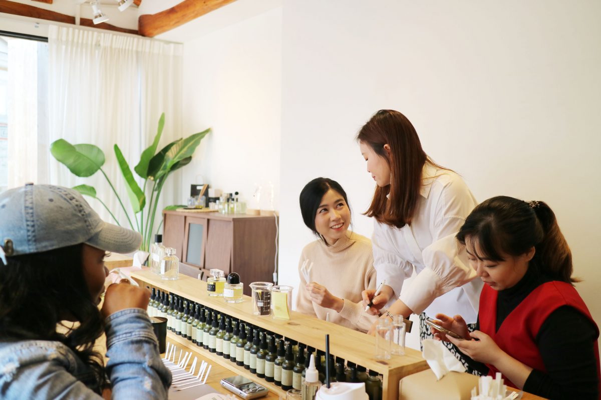 Lokakarya Parfum AROMIND
