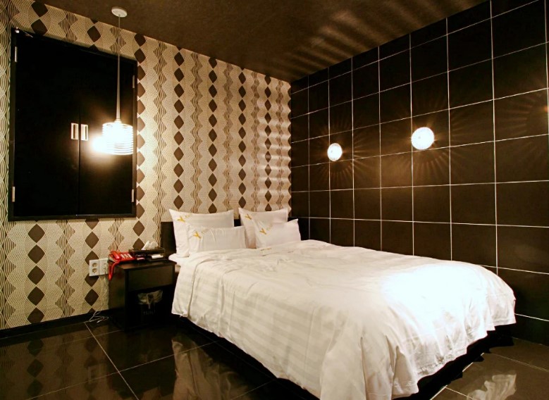 Shinchon Y Hotel