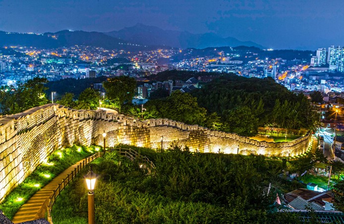 Tembok Benteng Seoul