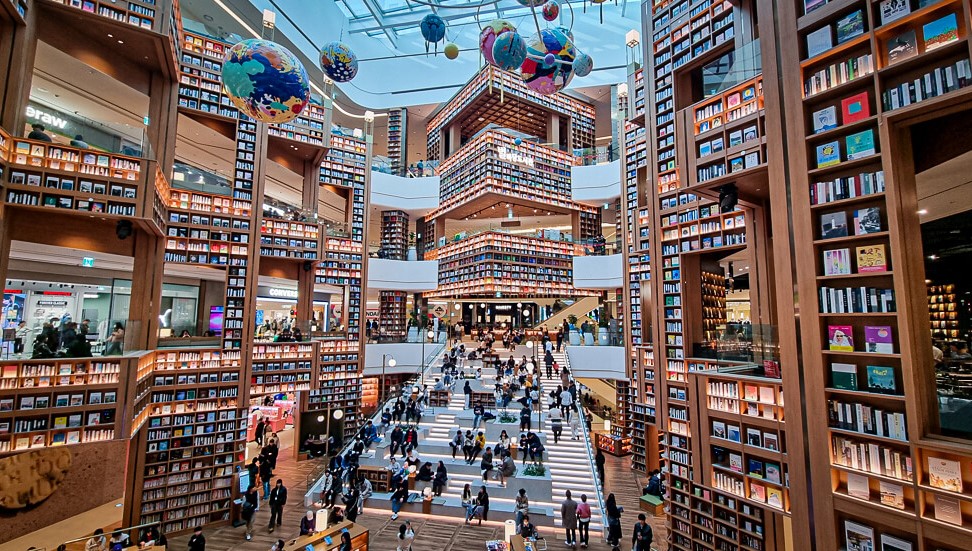 Perpustakaan Starfield di Suwon