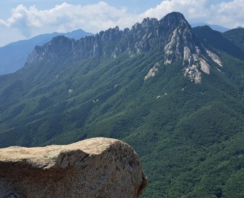 Sinsundae Trail Korea Selatan, Melangkah di Jejak Dewa dan Pemandangan Surgawi, Foto instagram felavu.magazine